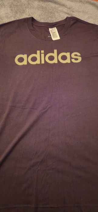 Чисто нова голяма тениска Adidas