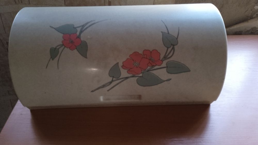 Хлебница пластмасовая