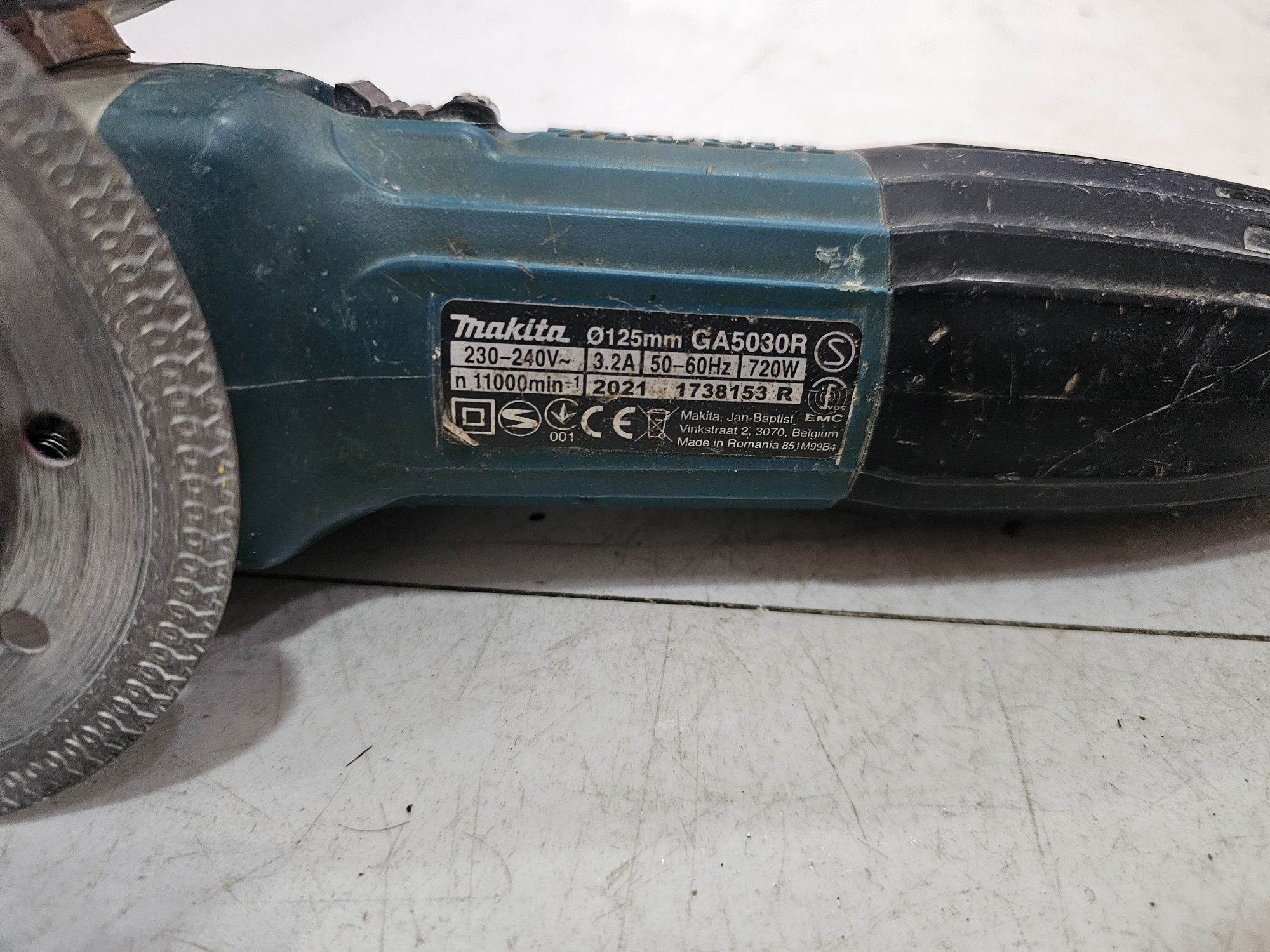 Ъглошлайф Makita GA5030, 720 W, 11000 об/мин, 125 мм