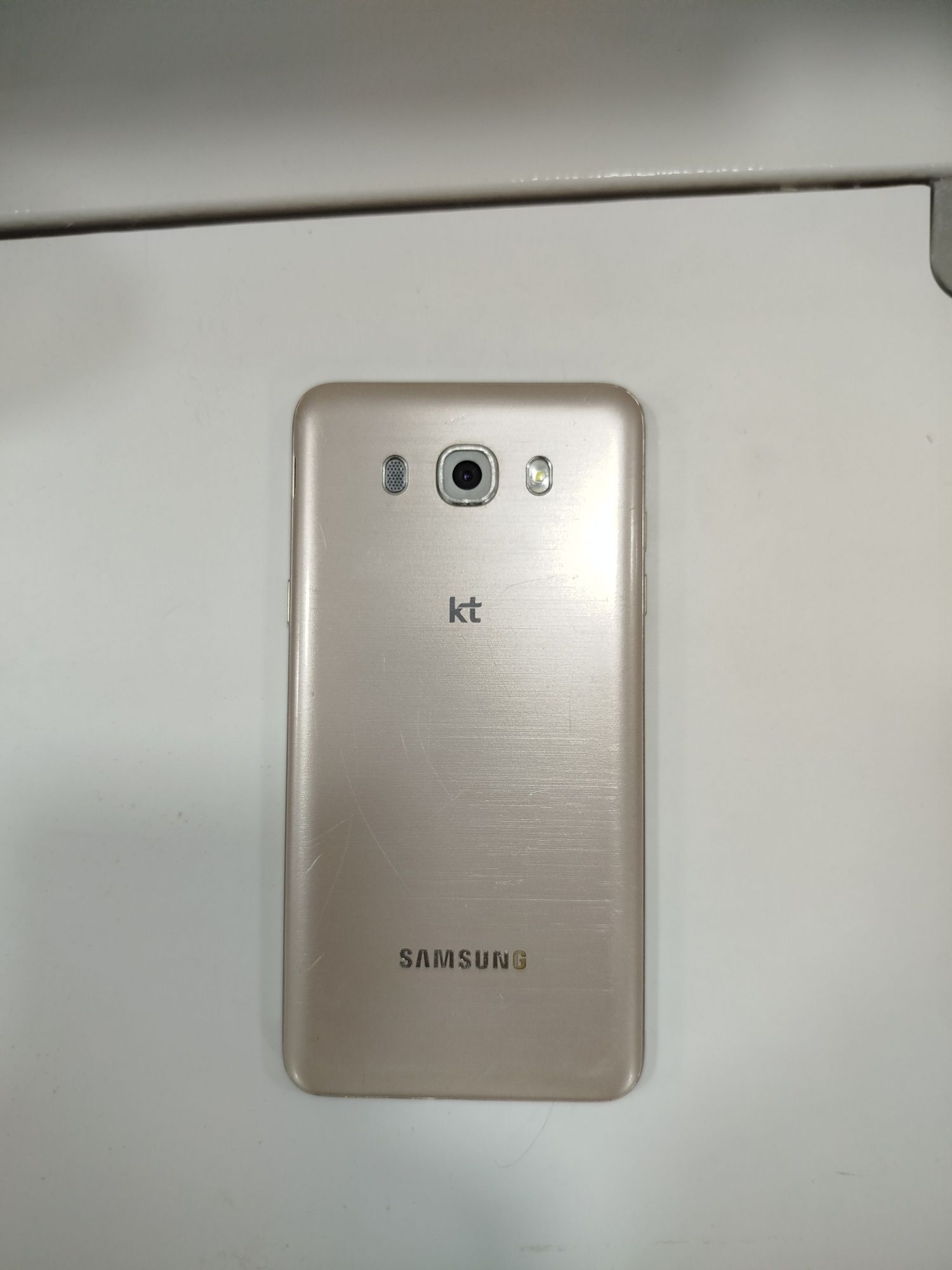 Samsung galaxy j7