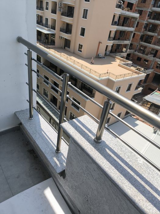 Изработка и монтаж на алуминиева парапети