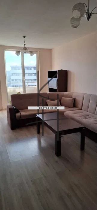 Продава се Двустаен апартамент в Варна, Зимно кино Тракия - 87 кв.м за 2414 €/кв.м - Снимка #1