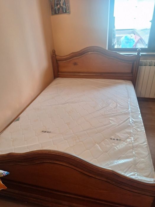 Șifonier+ Pat+saltea+ Oglinda lemn masiv pipera, 1500 lei