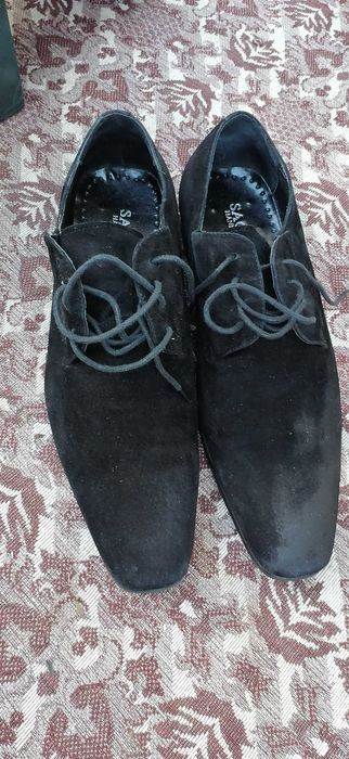 pantofi barbati  piele  intoarsa  negri nr  44 100 lei