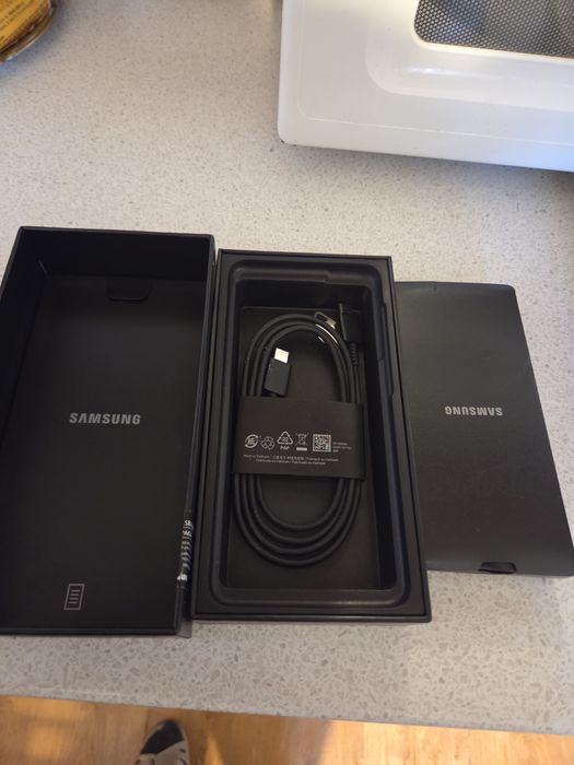 Vând telefon  Samsung  S 21 5G