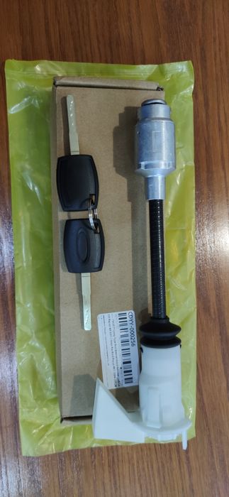 Încuietoare capotă , cu 2 chei pentru Ford MK 2 , 2004-2