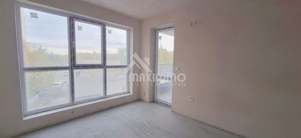 Продава се Двустаен апартамент в Варна, Кайсиева градина - 63 кв.м за 1961 €/кв.м - Снимка #3