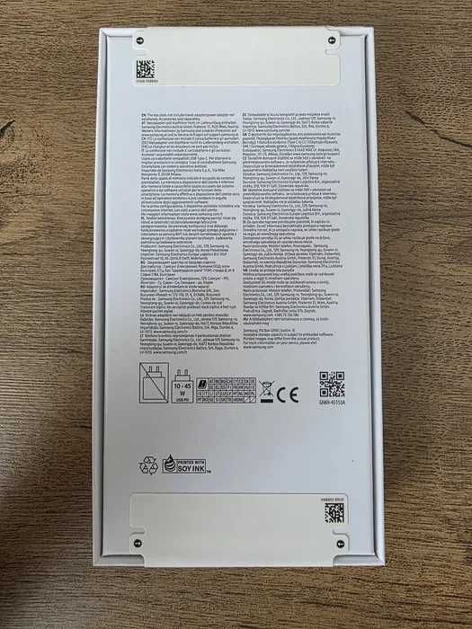 НЕРАЗОПАКОВАН Samsung Galaxy A56 8GB RAM/128GB и безжични слушалки