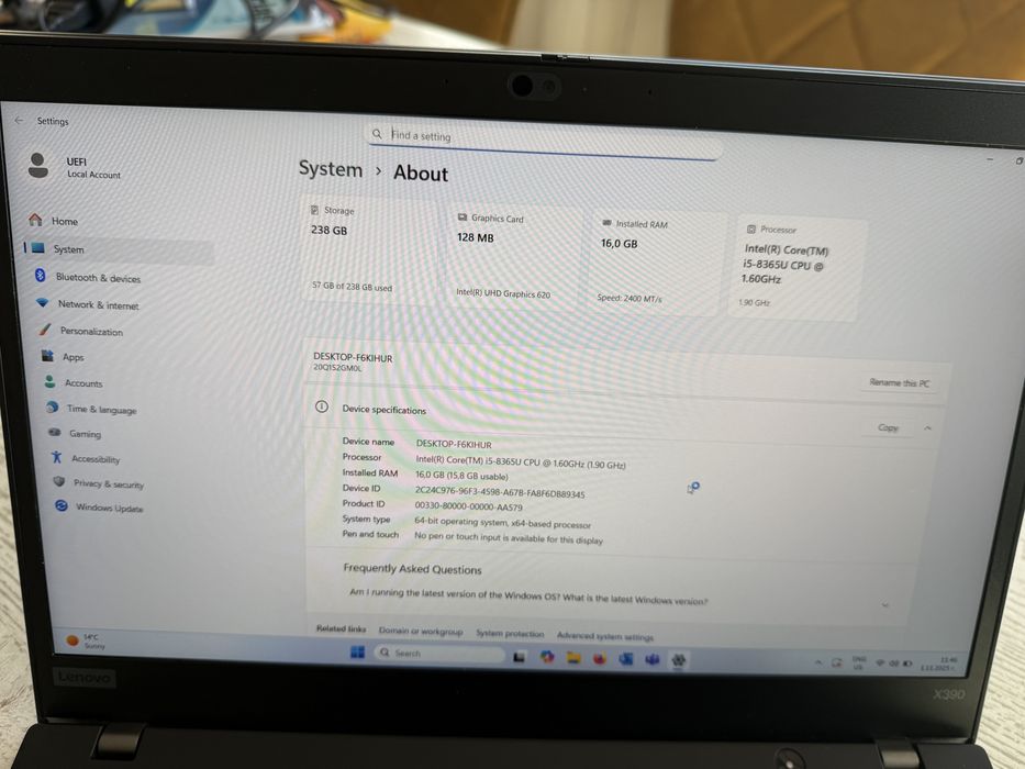 Продавам лаптоп Lenovo x390