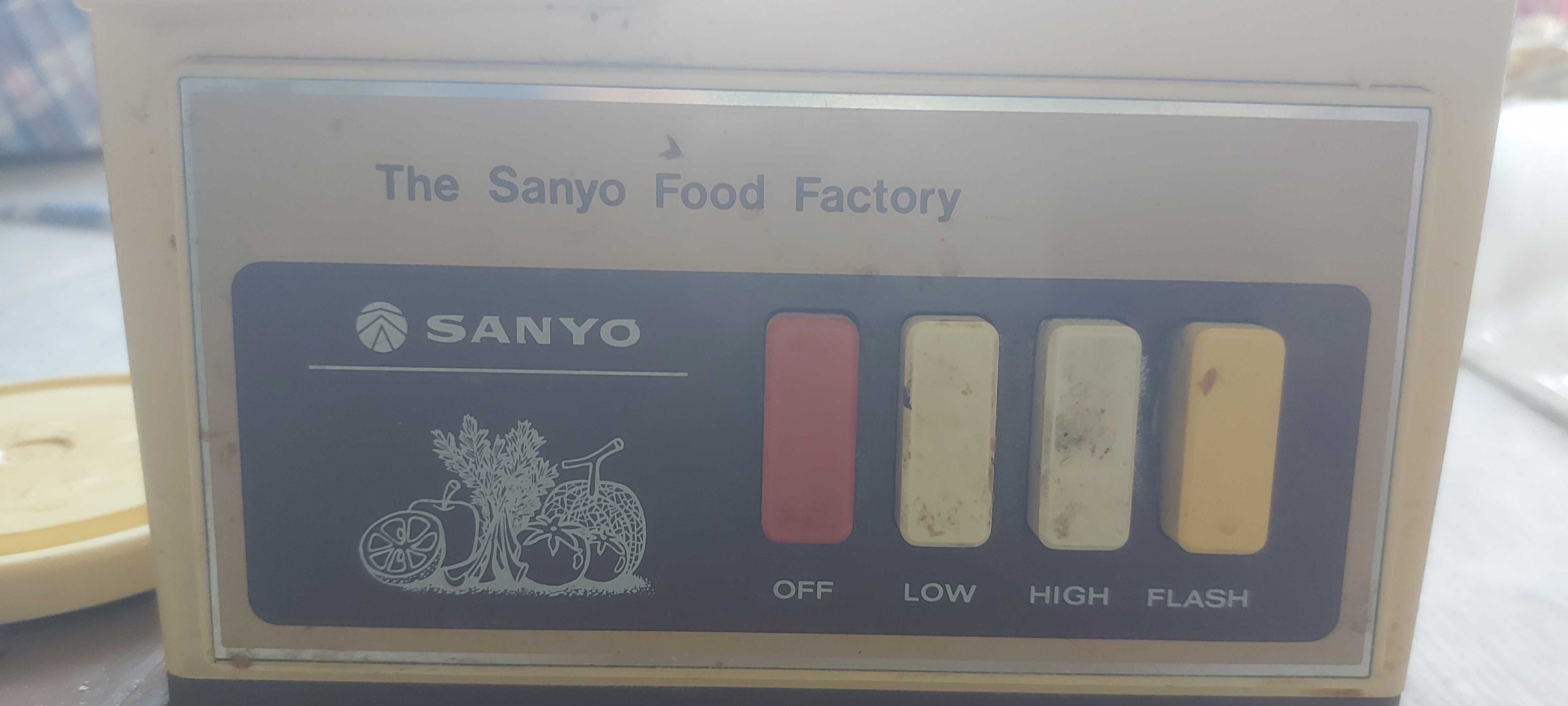 Мотор от кухонного комбайна "SANYO"