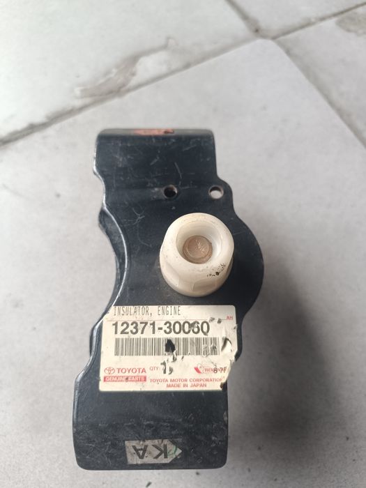 Подушка АКПП МКПП Toyota land cruiser Prado 120 3.0