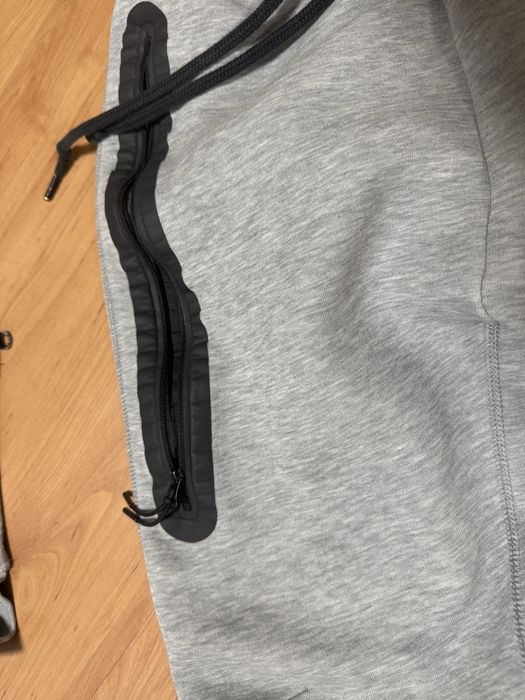 Nike tech fleece сиво/черно
