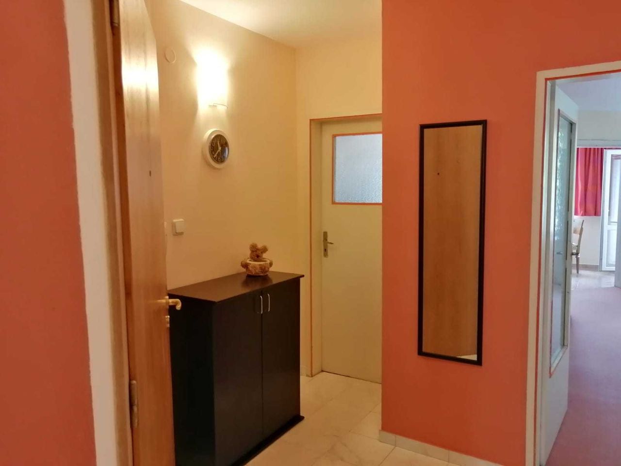 Дава се под наем Двустаен апартамент в София, Борово - 92 кв.м за 433.5 € - Снимка #13