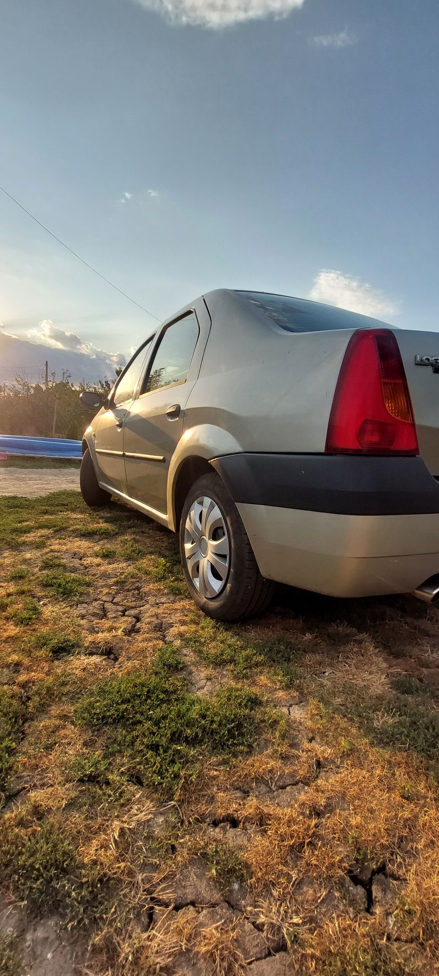 Vând Dacia Logan1.4 benzina