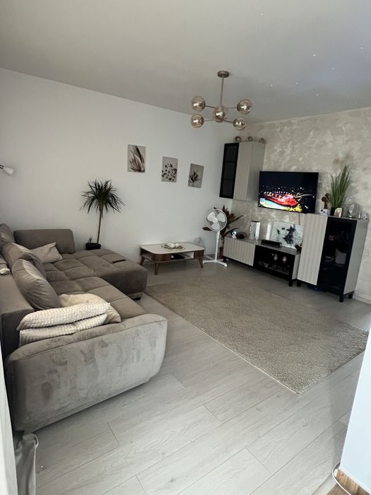 Casa P+E+M, Valea Adanca