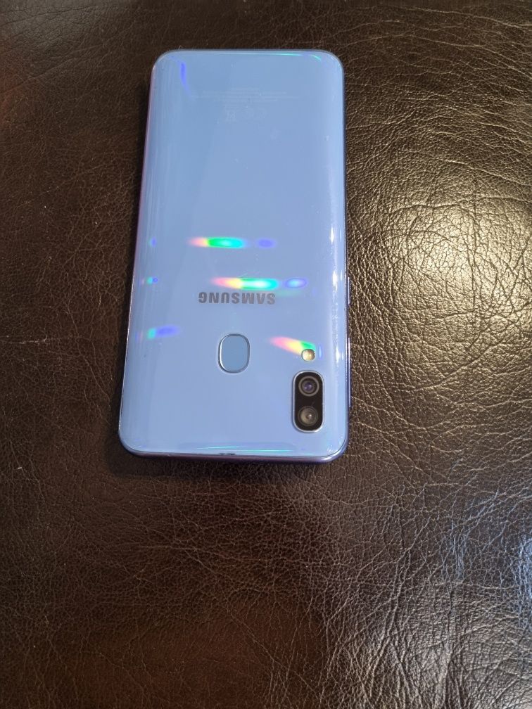 Samsung - A40 Samsung