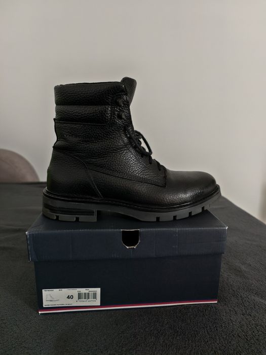 Ghete Tommy Hilfiger 40