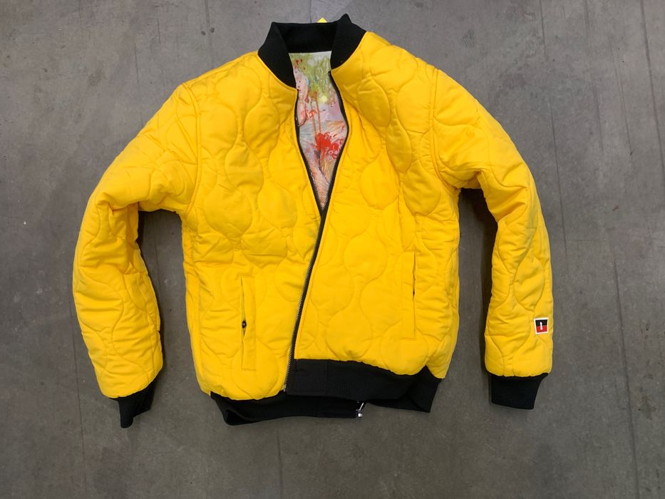 Tango Hotel by Isaak Pelayo • Цената е ТВЪРДА