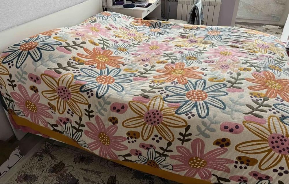 Продам двуспальную кровать