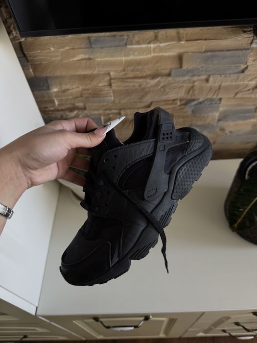 маратонки nike