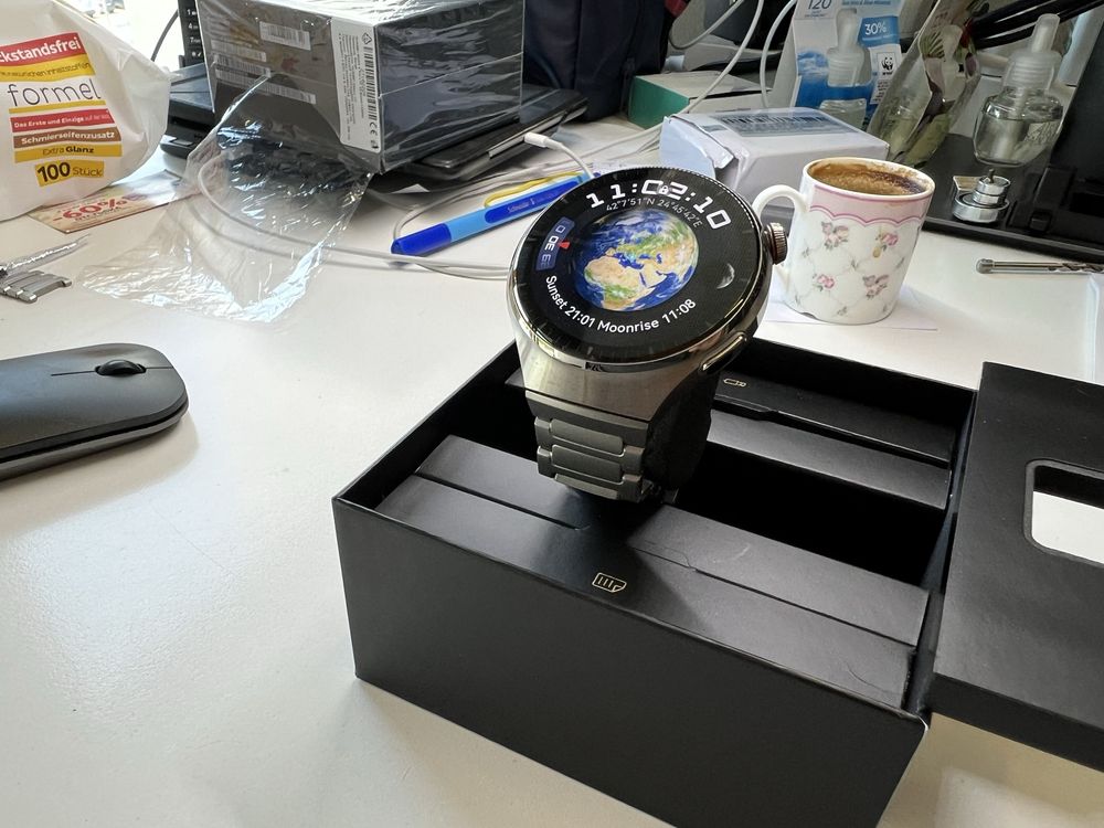 HUAWEI Watch 4 Pro две каишки