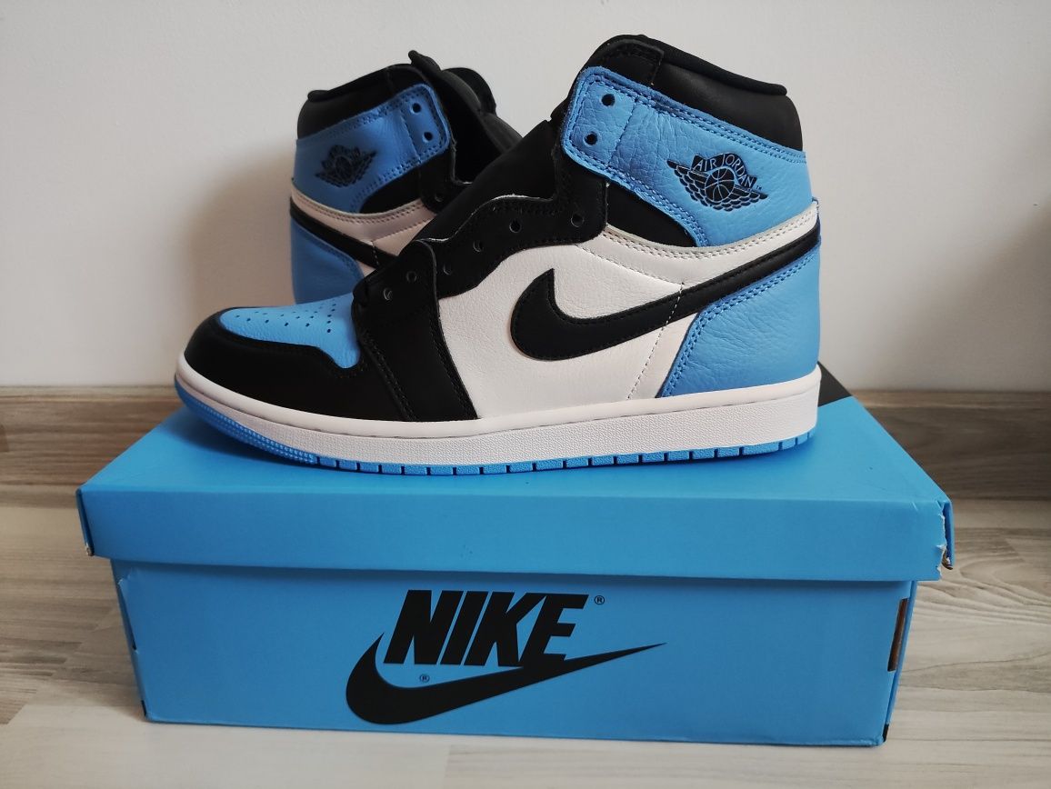 Jordan 1 High UNC toe