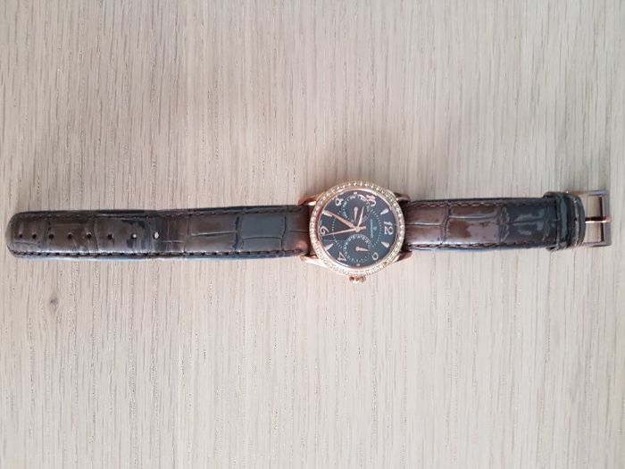 Часовник - дамски Candino