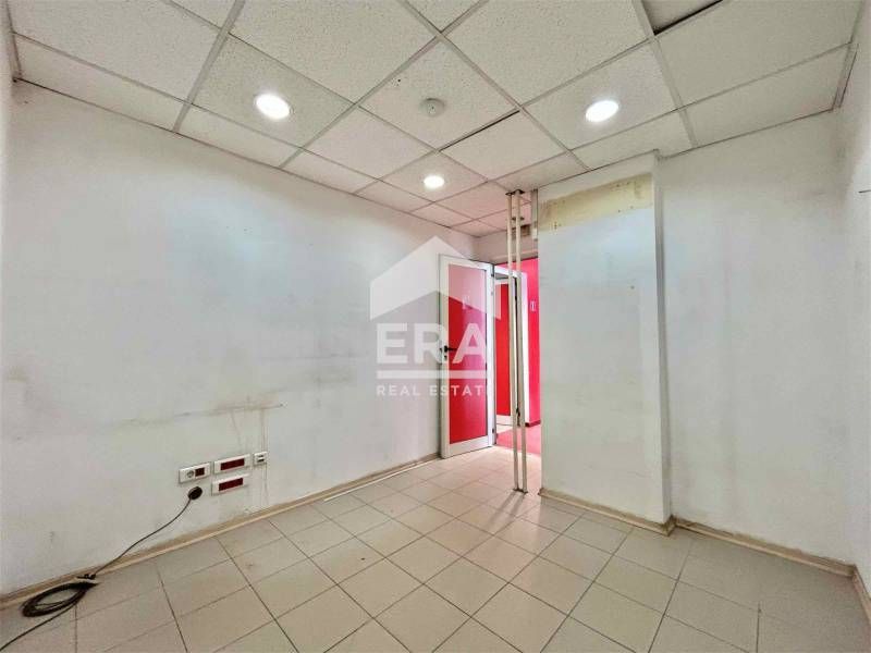 Дава се под наем Магазин в София, Надежда 1 - 103 кв.м за 2900 € - Снимка #7