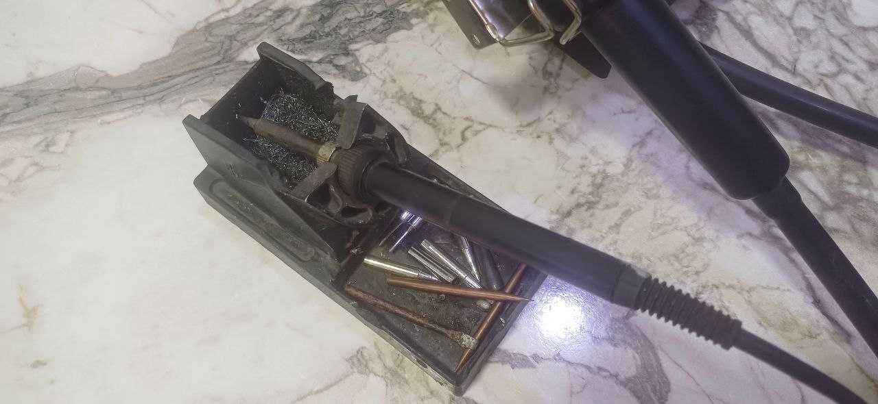 Продам паяльная станция GORDAK 952