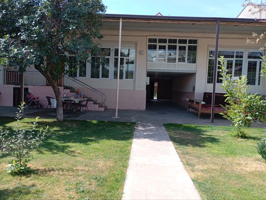 СРОЧНО!!! Продается Ипакчилик 5,7 соток Фасад 20×30 Хоналар сони 7 та