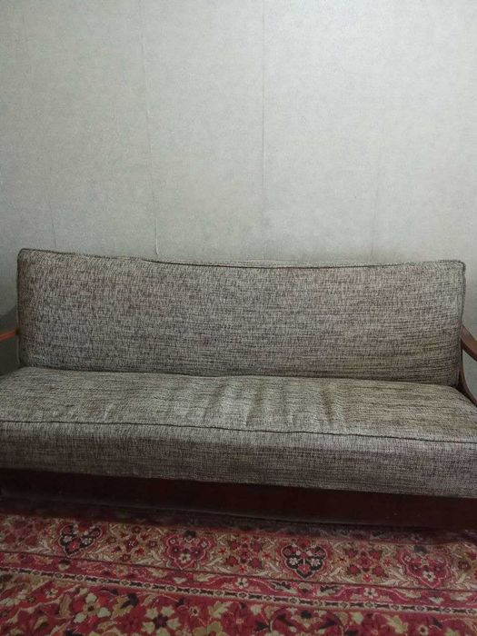 Диван производства Румыния
