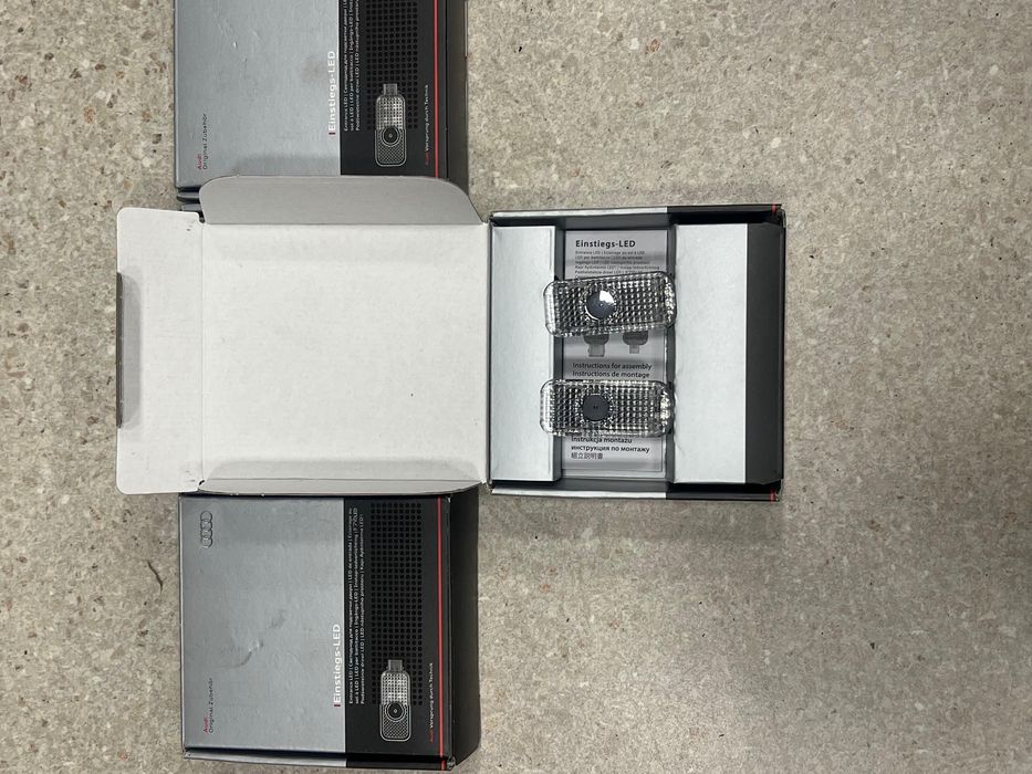 Vand Proiectoare Logo Portiere Audi Quattro ORIGINALE 4G0052130H