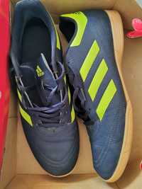 Vand Adidas sala/ mers