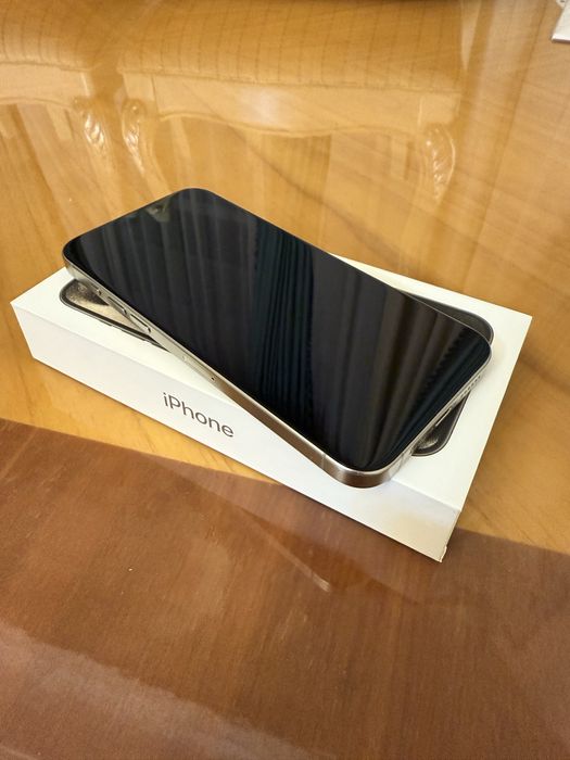 Iphone 15 про мах 256гб.