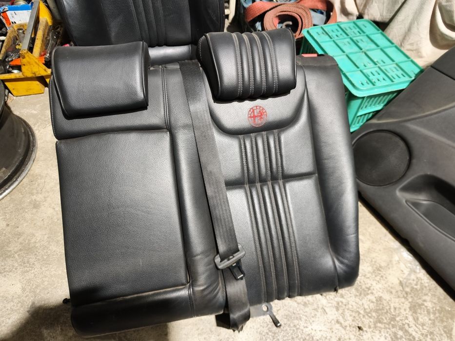 Кожен салон Алфа 159 T.I седан седалки и кори 159ТИ