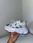 Versace chain reaction