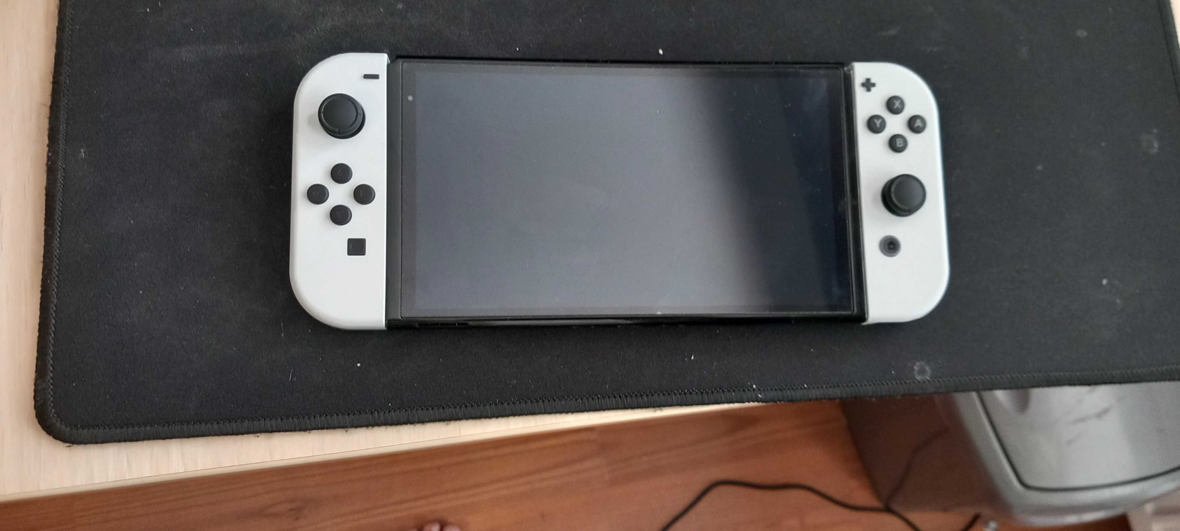 Nintendo switch oled + husa + jocuri