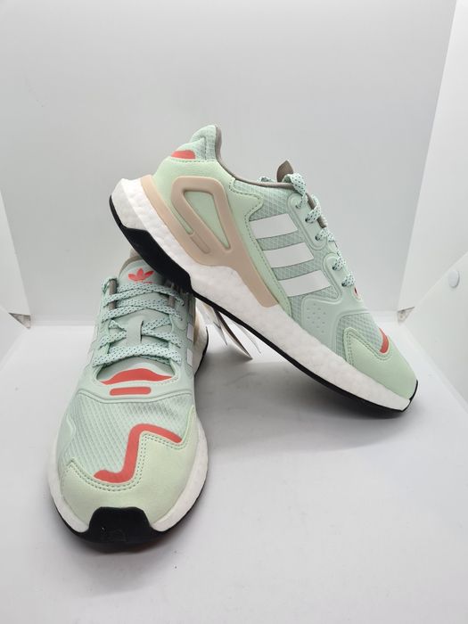 Adidas Day Jogger Boost FW4829 nr. 36,36 2/3,37 1/3