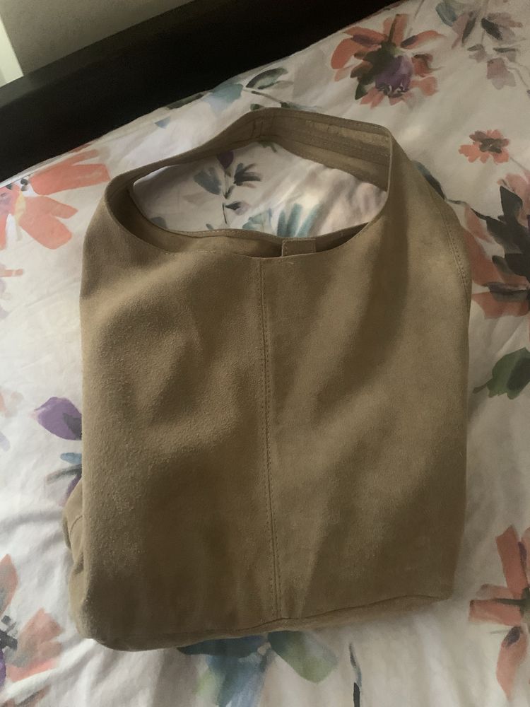 Нова дамска чанта от естествен велур