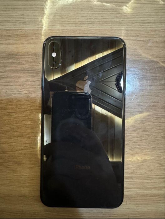 Обменяю iphone xs max 64gb