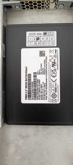Vand 2 X SSD SAMSUNG PM893 960 GB noi - pret 500 lei pe bucata