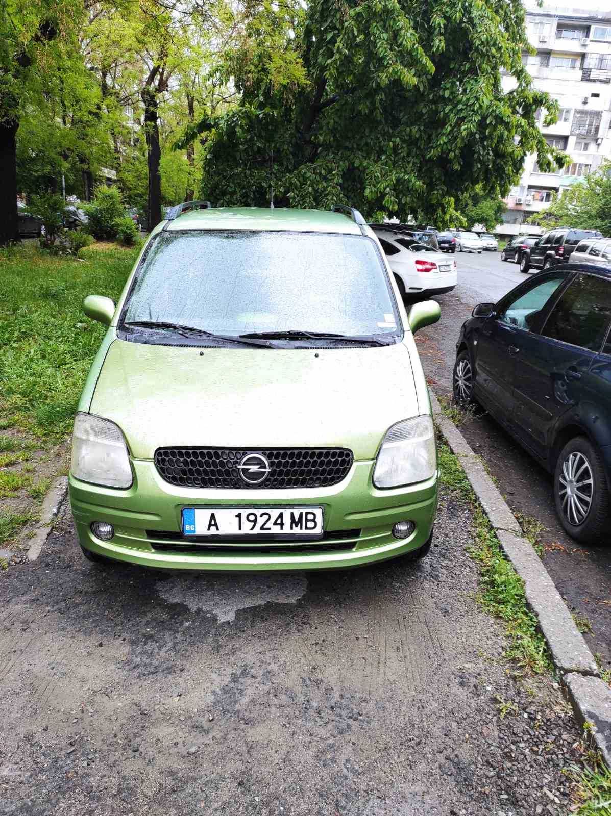 Продавам Опел Агила