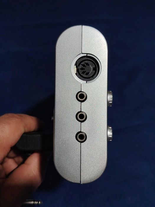 Roland model HD-1 drum module Only, modulul cu cabluri.