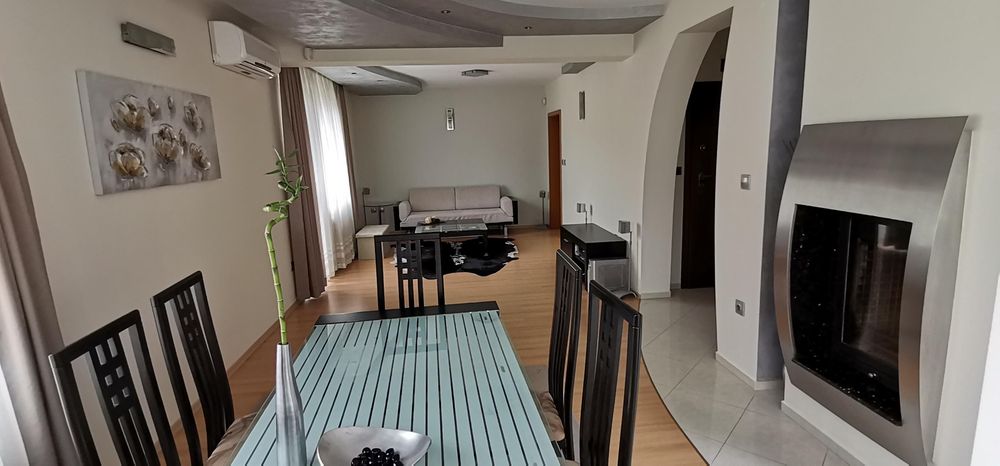 Дава се под наем Четиристаен апартамент в София, Студентски град - 200 кв.м за 980 € - Снимка #1