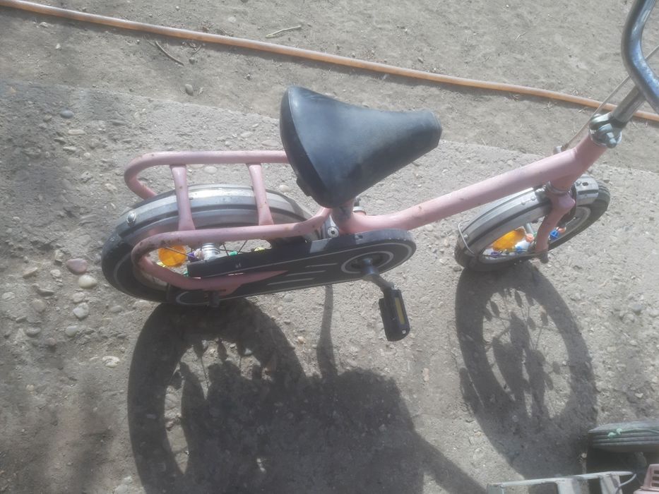 Bicicleta copii  roz