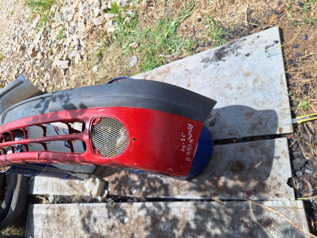 Предна броня за Renault Clio 98г