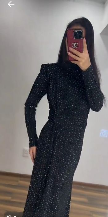 Продам платье со стразами