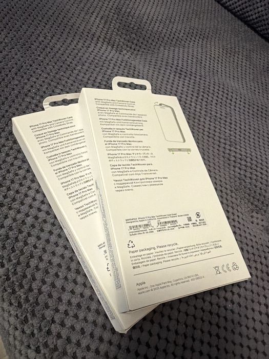 17 Pro max Clear case Mag safe + wallet