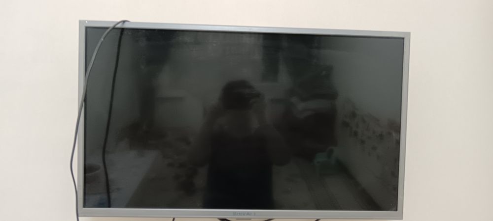 Телевизор сатылады. Шиваки 32 лик смарт емес таза ислеп турыпты.