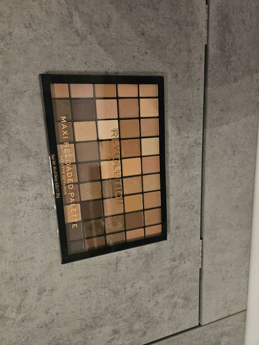 Paleta 45 culori Revolution